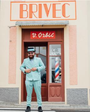 Priznani slovenski brivec Luka Nebec