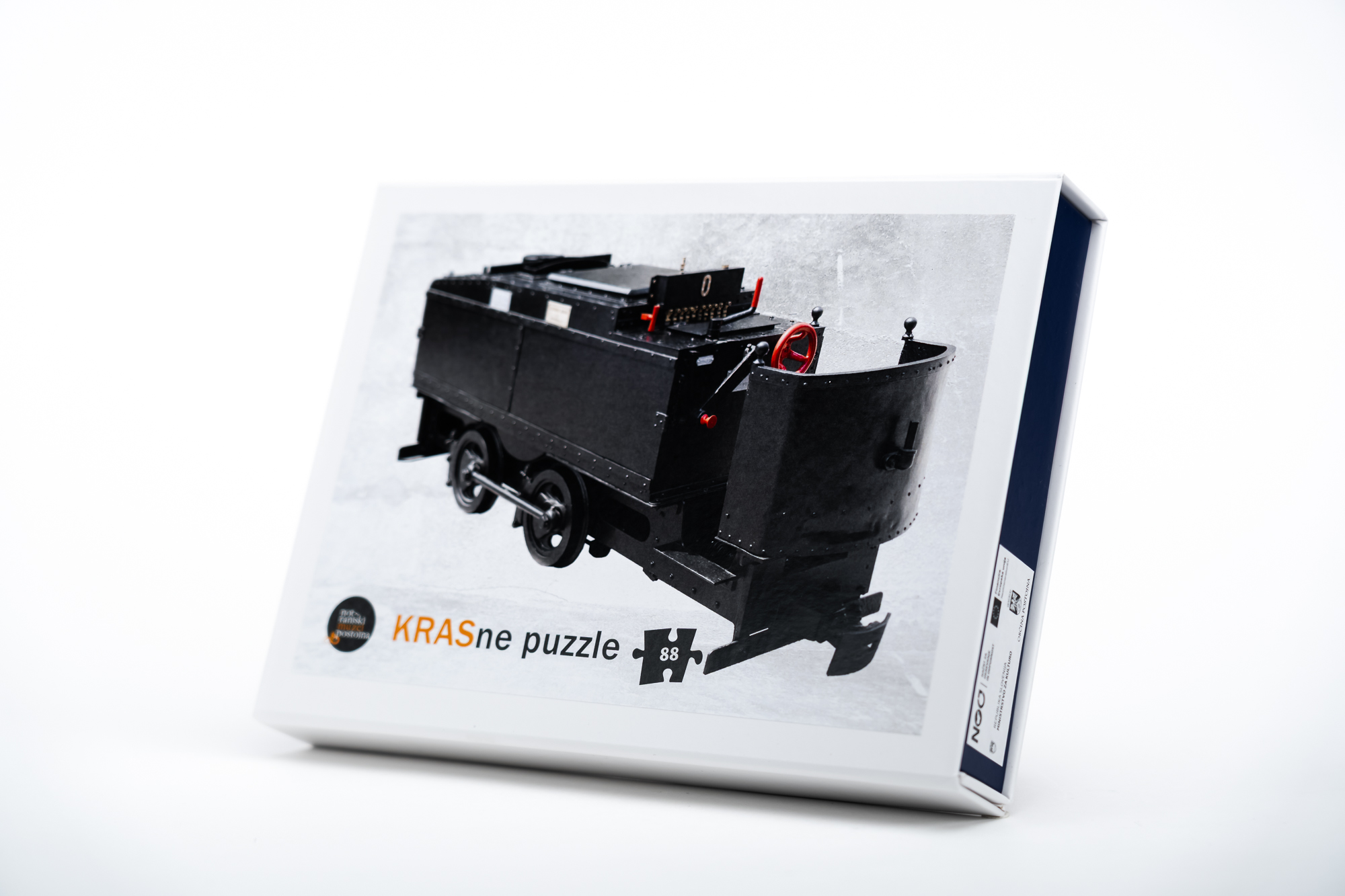 NotrMuzej-Trgovina__7RV8542_BeGR8-Media_Manjse